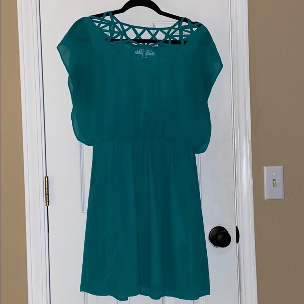 Francesca’s Chiffon Short Sleeve Dress Teal M